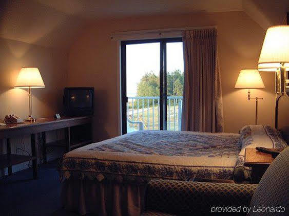 Bridgeview Motel Mackinaw City Habitación foto